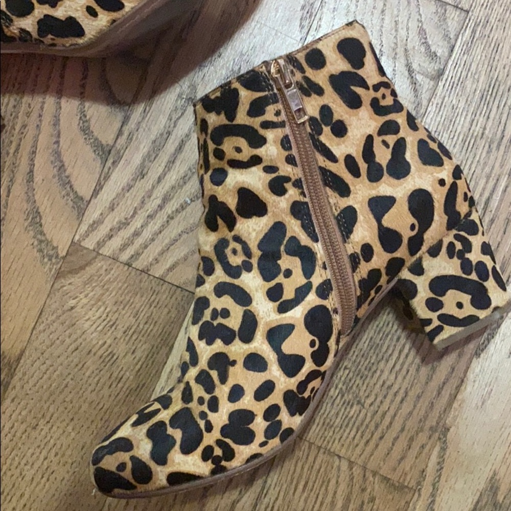 Steve Madden Leopard Print Booties 8.5 - image 2